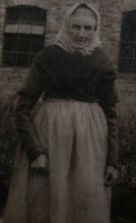 Kjestine Johansen ca. 1915